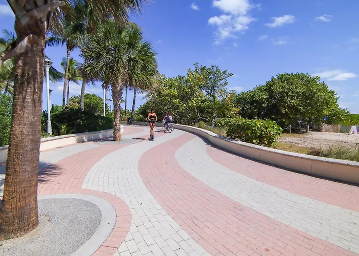 2 B/R W/Private Balcony, Heart Of South Beach Deal