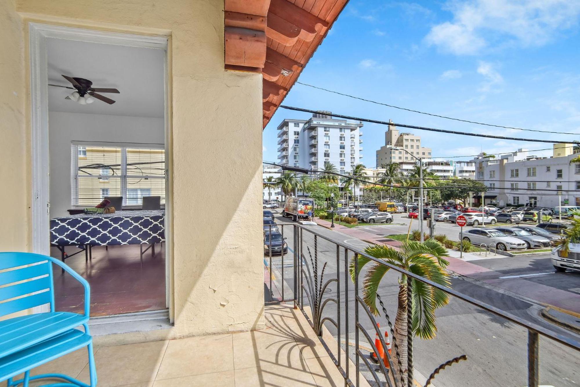 2 B/r W/private Balcony, Heart Of South Apartamento *