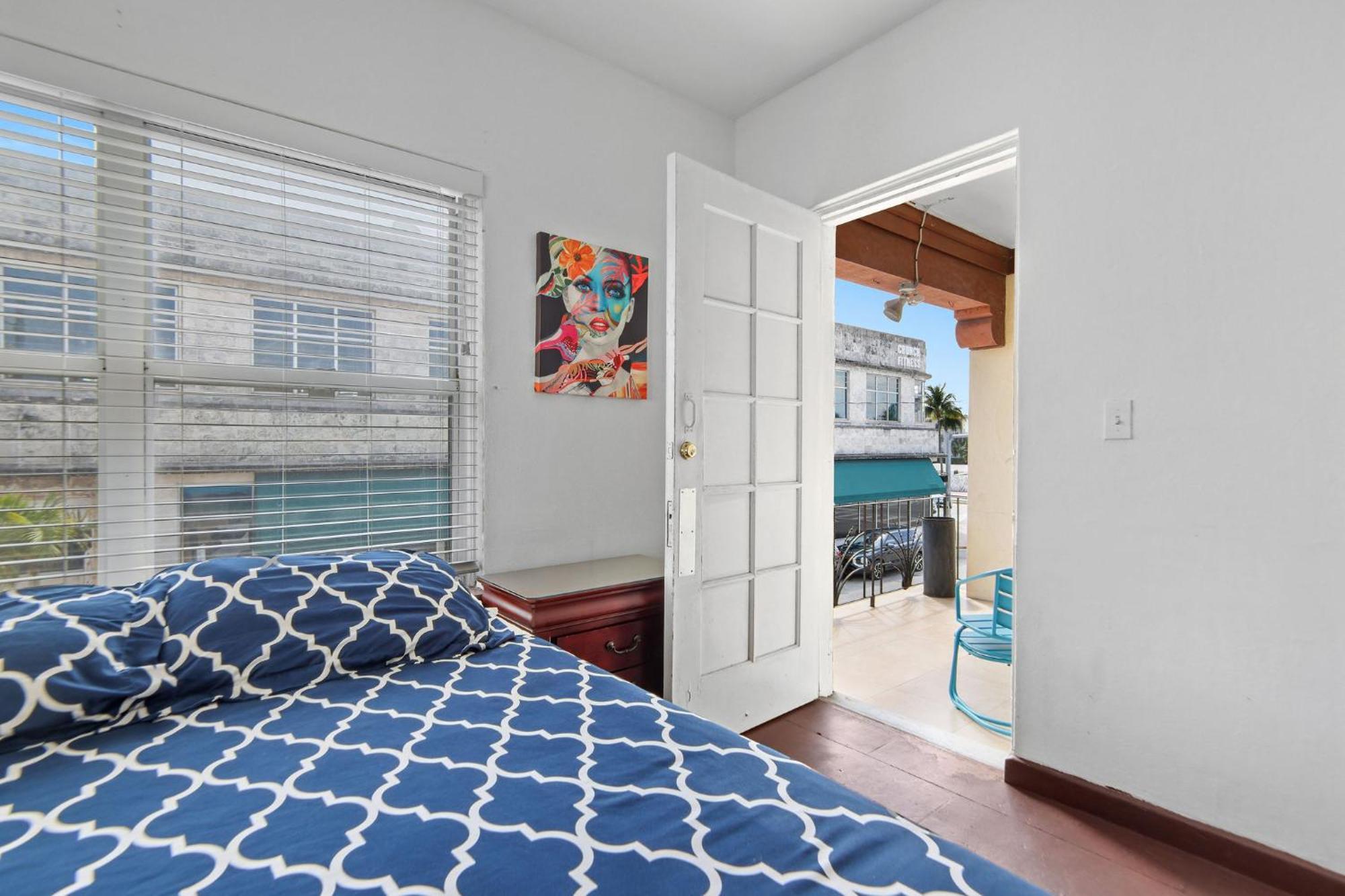 2 B/r W/private Balcony, Heart Of South Apartamento