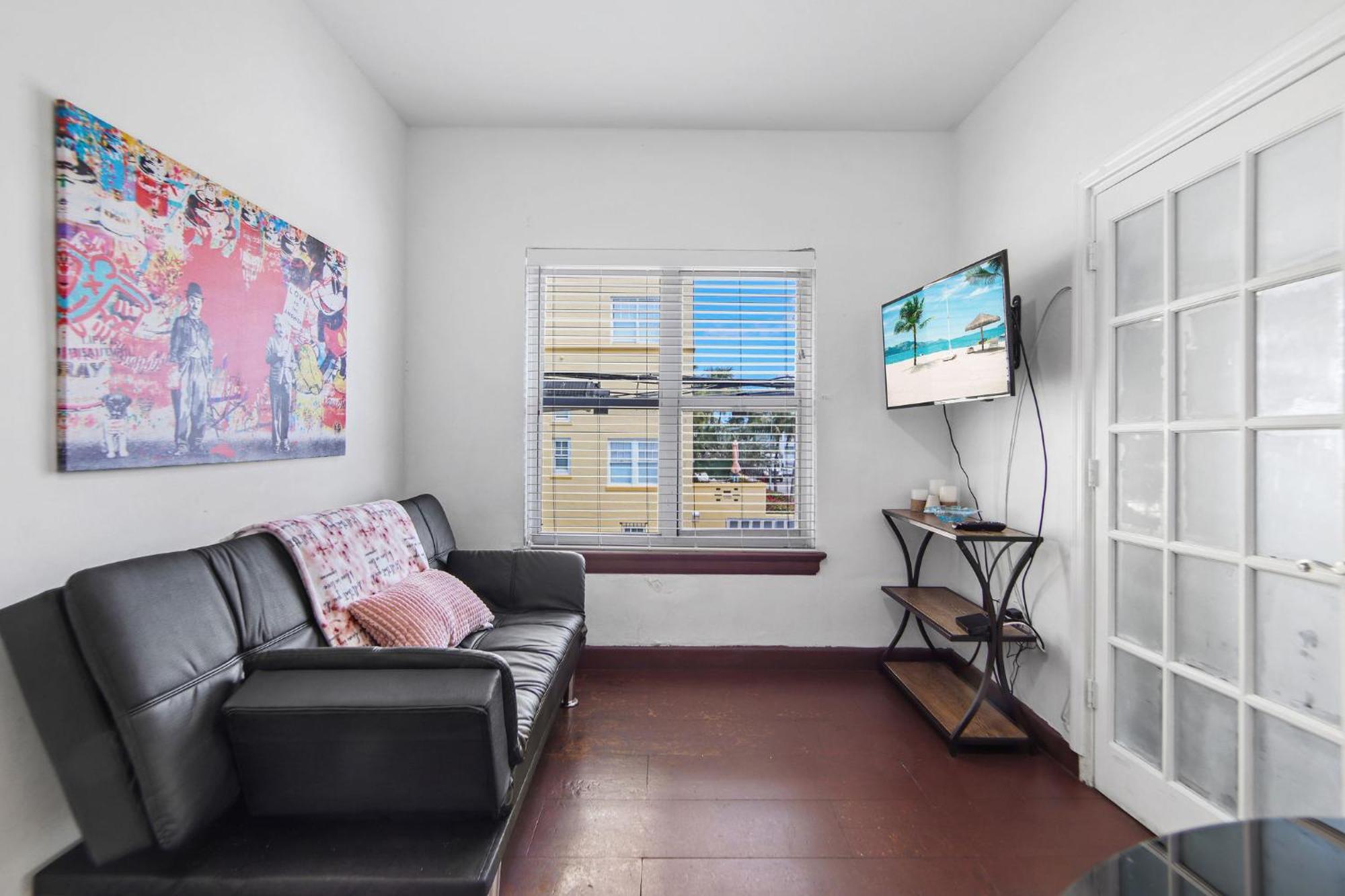 2 B/r W/private Balcony, Heart Of South Apartamento Miami Beach